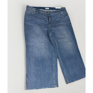 Loft Plus Women’s High Waist, Wide Leg, Crop, Raw hem Jeans• Plus size 20• NWT